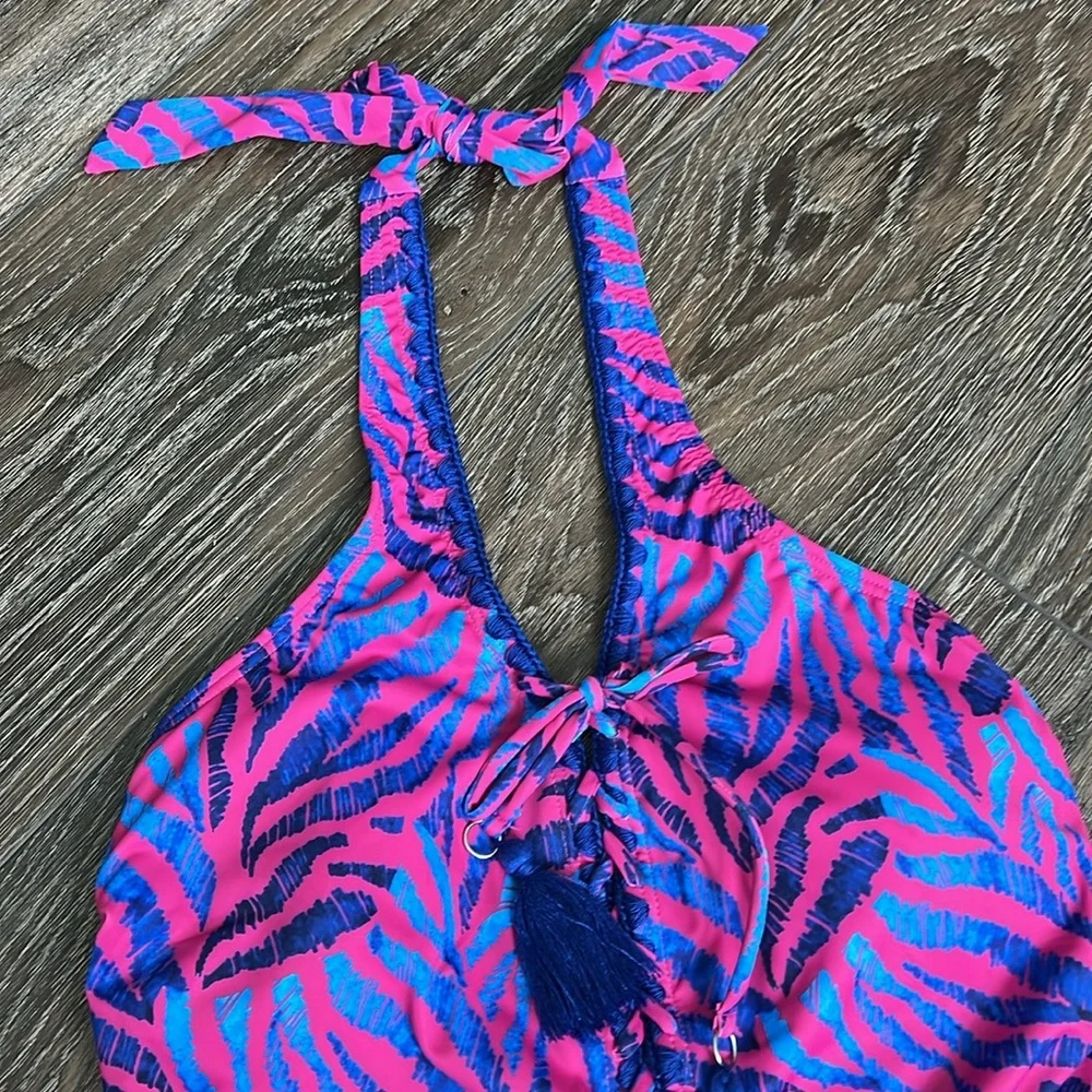 Swimsuit - Picture 6 of 14
